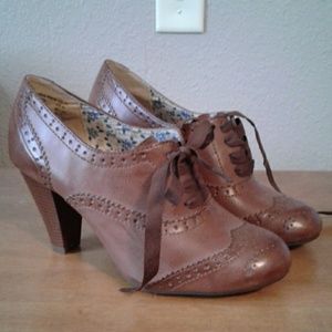 High heel oxfords